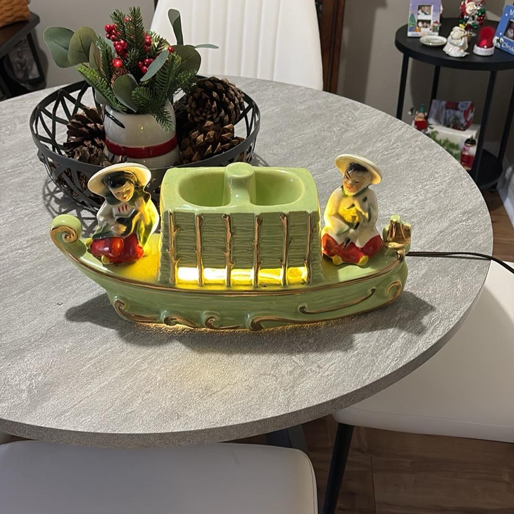 Vintage Ceramic Boat Lamp from Chicago company Premco